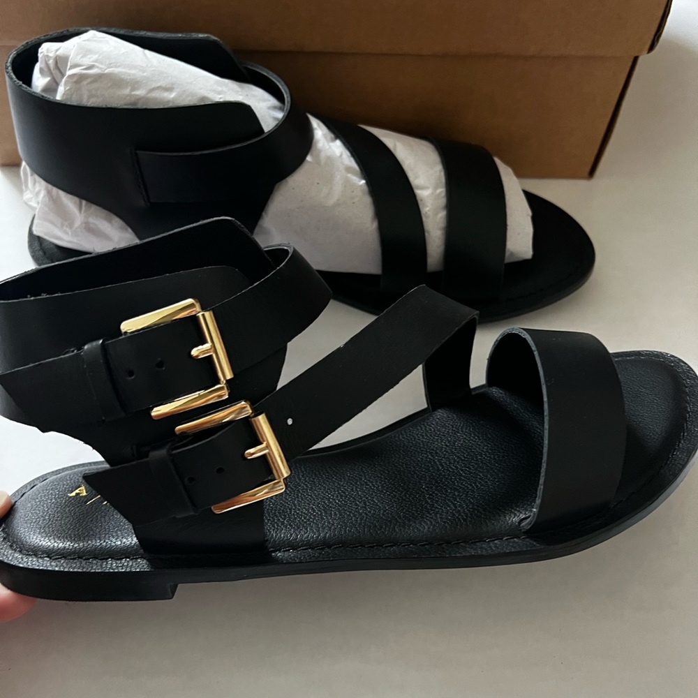 New Anthropologie Black Gladiator Buckle Sandals Size 8.